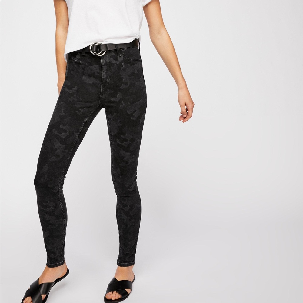 TWO PAIR - Free People Long and Lean Jegging
